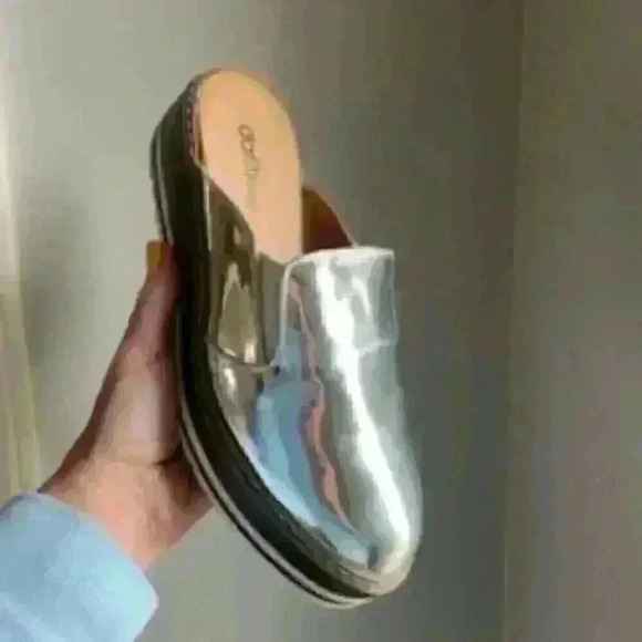 Brazilian silver mule Dafiti size 36 US 7 - Picture 2 of 9